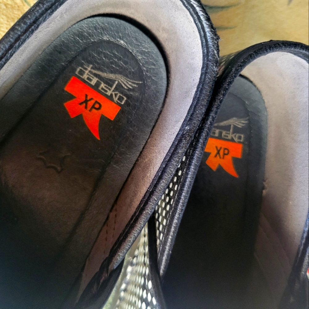 Dansko XP Black White Checkered Clogs Size 40 - Picture 4 of 4